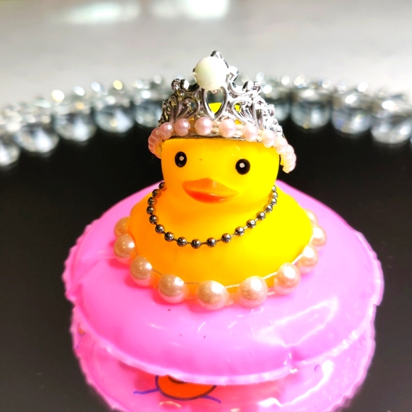 Princess dashboard duck - Picture 3 of 3